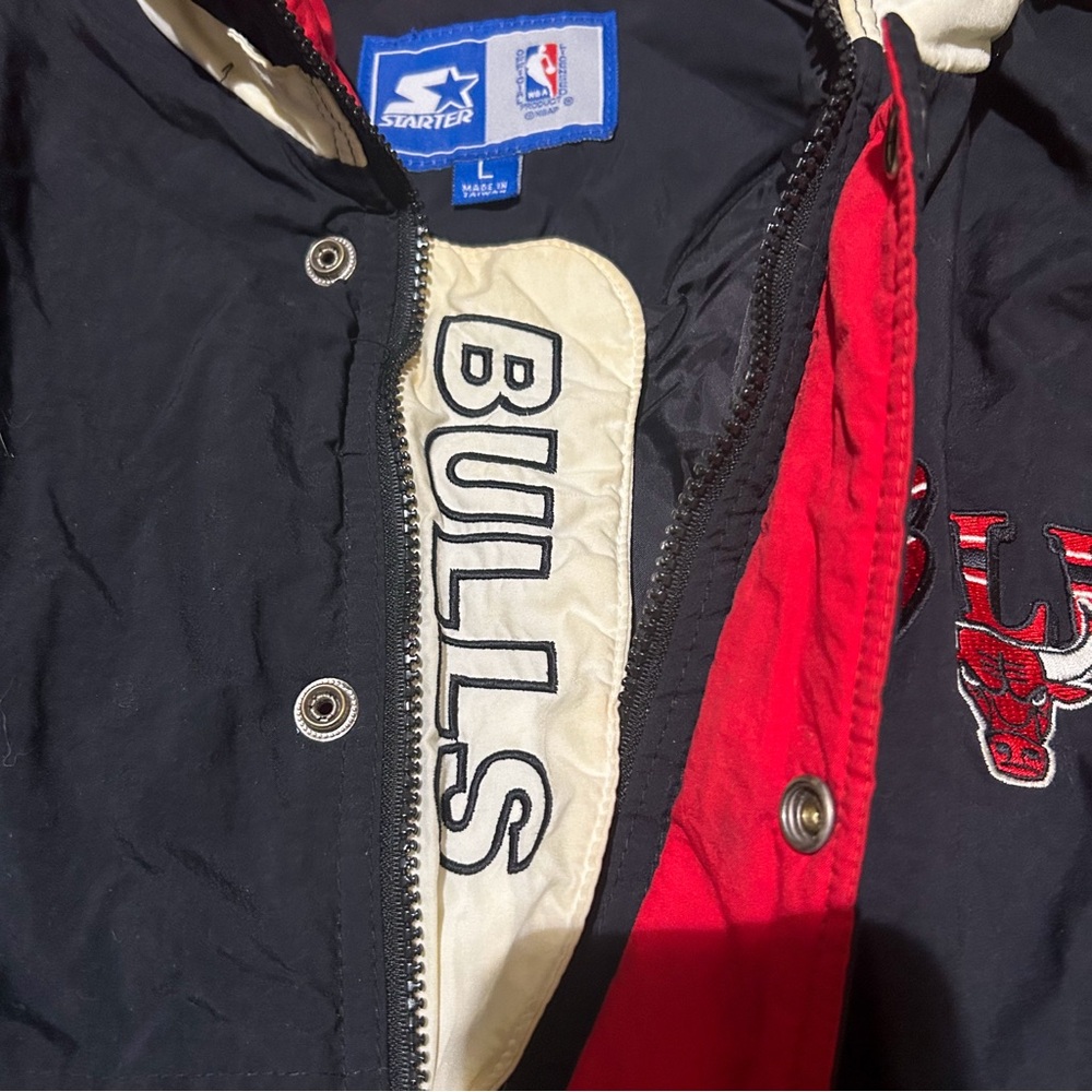 Vintage STARTER Chicago Bulls Puffer Jacket